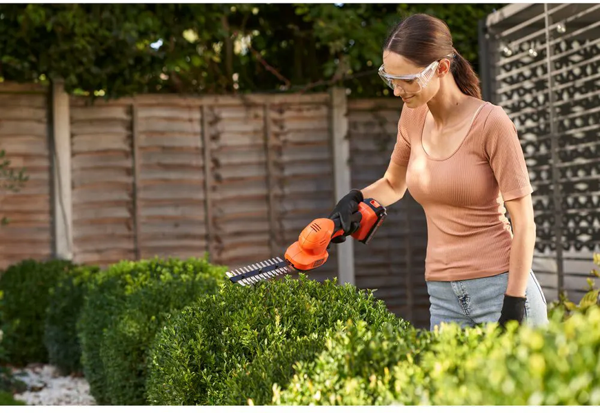 Аккумуляторные ножницы BLACK & DECKER BCSS18D1 726754 фото