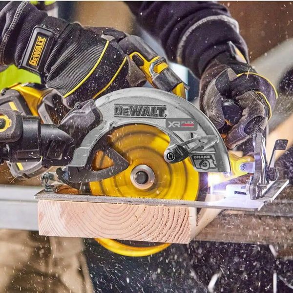 Набір з восьми інструментів безщіткових DeWALT DCK853P4 727106 фото