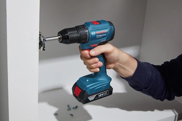 Аккумуляторный шуруповерт Bosch Professional GTB 185-LI в кейсе с 2 акб GBA 18V 2.0Ah и з/у GAL 18V-2 (06019K7022) 726365 фото