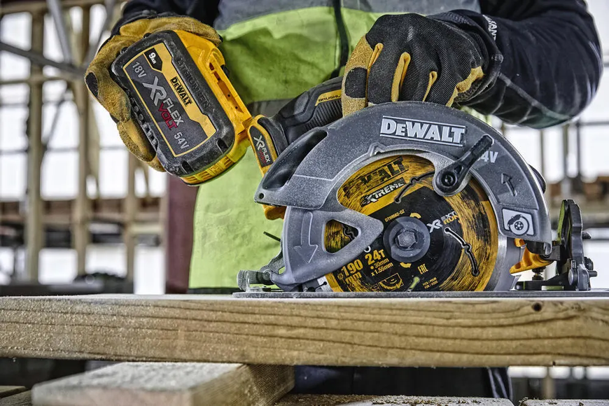 Пила дисковая аккумуляторная DeWalt DCS578NT (без АКБ и ЗУ) 727175 фото