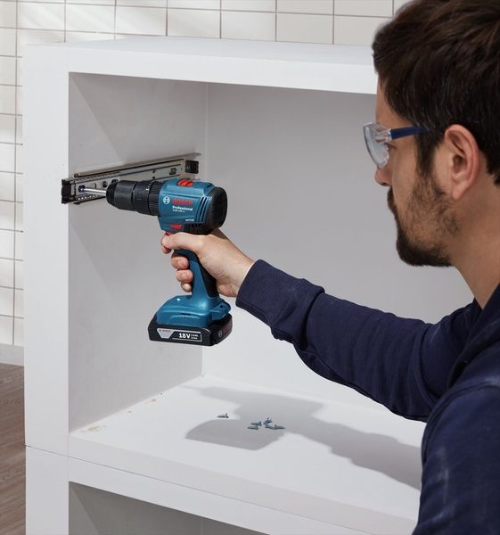Аккумуляторная ударная дрель-шуруповерт Bosch Professional GSB 185-LI с 2 акб GBA 18V 2.0Ah з/у (06019K3100) 726192 фото