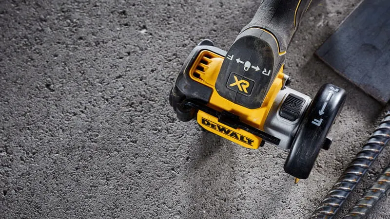 Пила дисковая аккумуляторная DeWALT DCS438N (без АКБ и ЗУ) 727160 фото