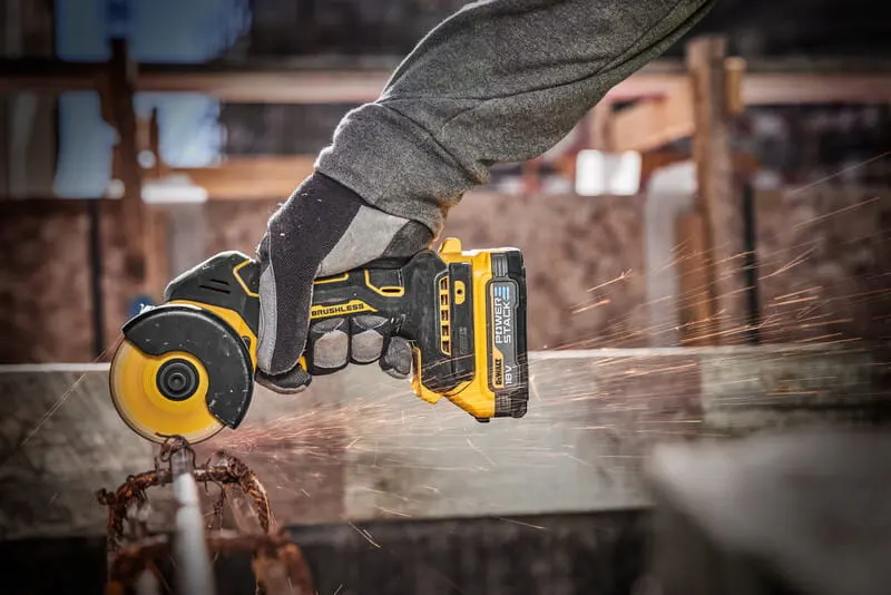 Пила дисковая аккумуляторная DeWALT DCS438N (без АКБ и ЗУ) 727160 фото