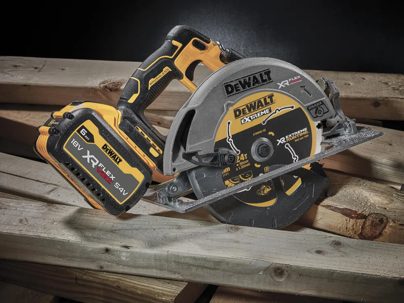 Аккумуляторная дисковая пила DeWALT DCS573NT (без АКБ и ЗУ) 726905 фото