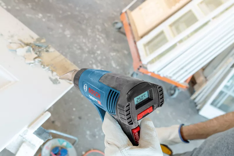 Фен технічний Bosch Professional GHG 20-63 з плоскою та склозахисною насадками в чемодані (06012A62) 726242 фото