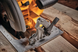 Акумуляторна дискова пилка DeWALT DCS573T1 726906 фото 8