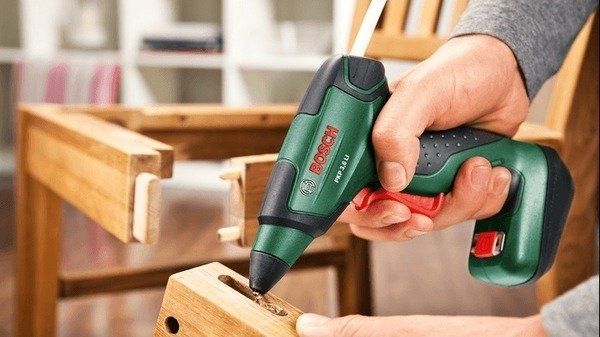 Аккумуляторный клеевой пистолет Bosch PKP 3,6 LI с з/у (0603264620) 726355 фото