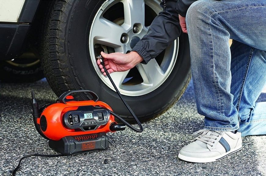 Автомобільний компресор BLACK + DECKER BDCINF18N без АКБ та ЗП 728459 фото