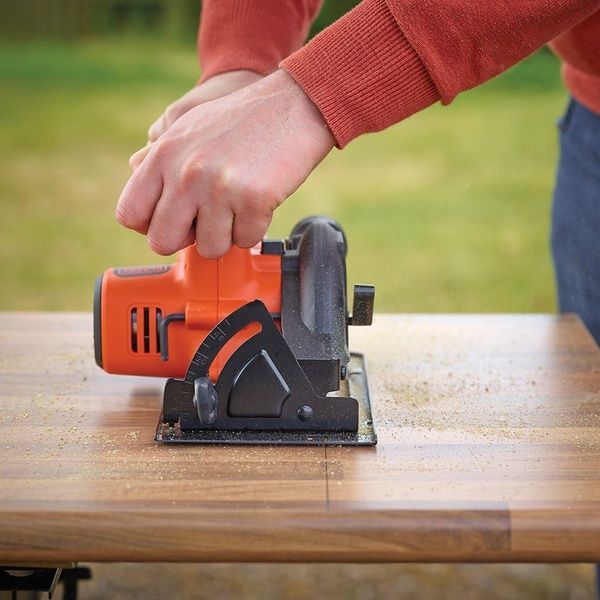 Акумуляторна циркулярна пила BLACK+DECKER BDCCS18N без АКБ та ЗП 728530 фото