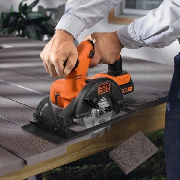 Акумуляторна циркулярна пила BLACK+DECKER BDCCS18N без АКБ та ЗП 728530 фото