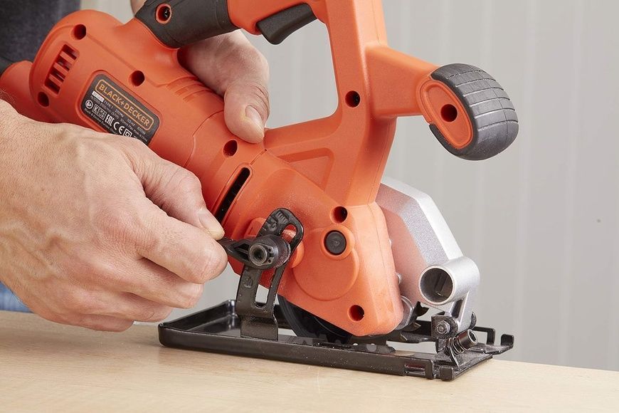 Пила циркулярна BLACK+DECKER BES510 728531 фото