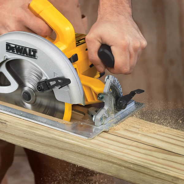 Пила циркулярна DeWALT DWE575K 727209 фото