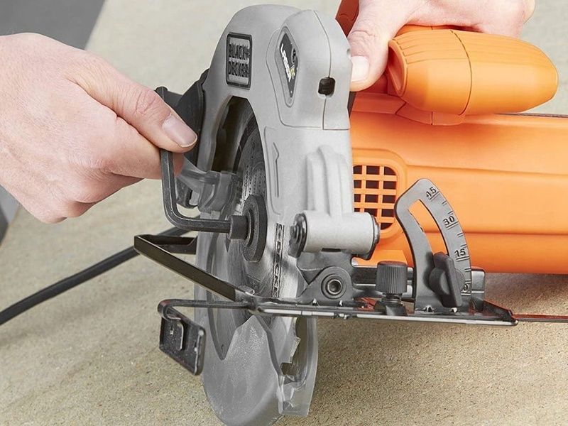 Пила циркулярна BLACK+DECKER CS1250L 728533 фото