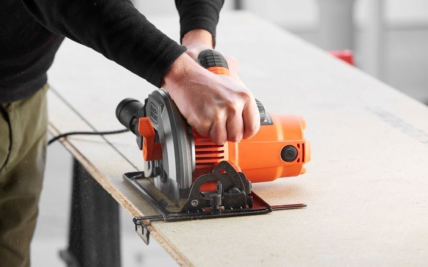 Пила циркулярна BLACK+DECKER CS1550 728534 фото