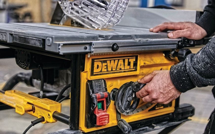 Пила циркулярная настольная DeWALT DWE7492 727212 фото