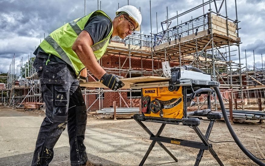 Пила настольно-циркулярная сетевая DeWALT DWE7485 727191 фото