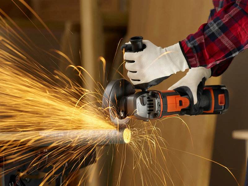 Кутова шліфмашина акумуляторна безщіткова BLACK+DECKER BCG720N (без АКБ та ЗП) 728474 фото
