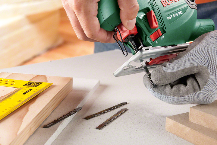 Лобзик Bosch PST 800 PEL в чемодане (06033A0120) 726472 фото