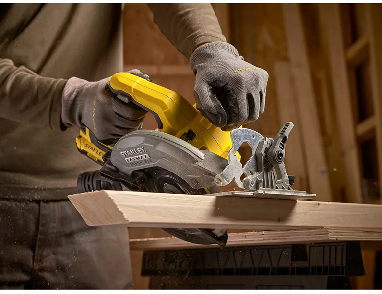 Пила циркулярная аккумуляторная STANLEY FATMAX SFMCS550M2K 726808 фото