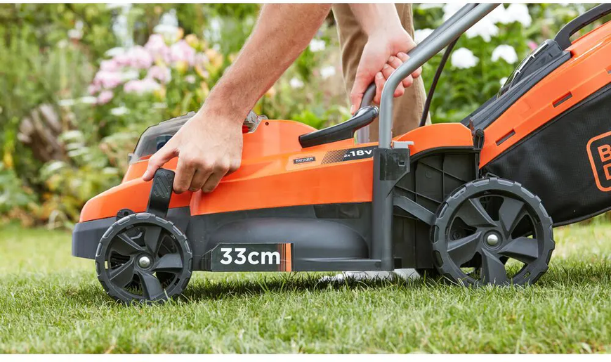 Газонокосарка акумуляторна BLACK+DECKER BCMW33184L2 726743 фото