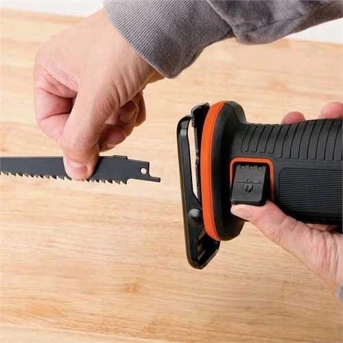 Пила шабельна акумуляторна BLACK+DECKER BDCR18N 728545 фото