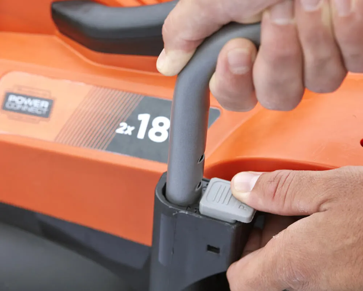 Газонокосилка аккумуляторная BLACK+DECKER BCMW3318L2 726744 фото