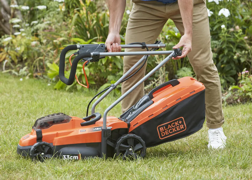 Газонокосилка аккумуляторная BLACK+DECKER BCMW3318L2 726744 фото