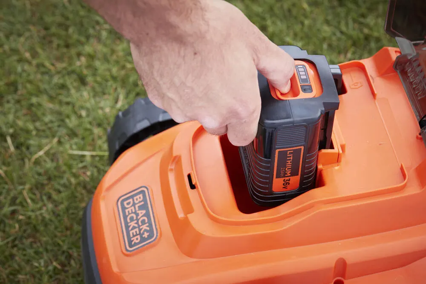 Газонокосарка акумуляторна BLACK+DECKER BCMW3336L2 726745 фото
