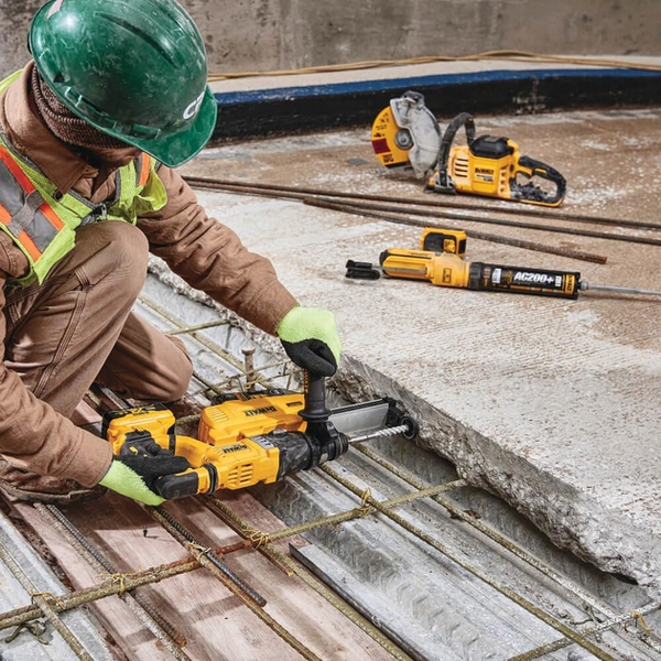 Перфоратор SDS-PLUS аккумуляторный DeWALT DCH263P1 727130 фото