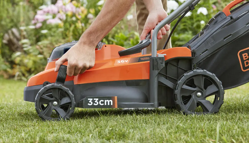 Газонокосарка акумуляторна BLACK+DECKER BCMW3336L1 726746 фото