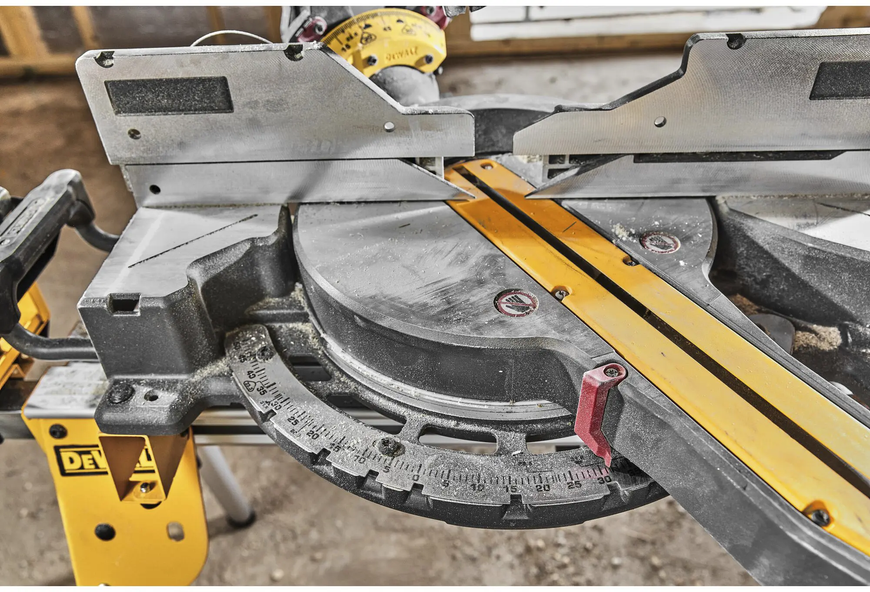 Пила торцовочная аккумуляторная DeWALT DCS781X2 727198 фото