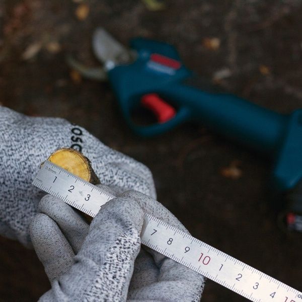 Акумуляторний секатор Bosch Pro Pruner Kit 2 АКБ та ЗП (06019K1021) 732536 фото