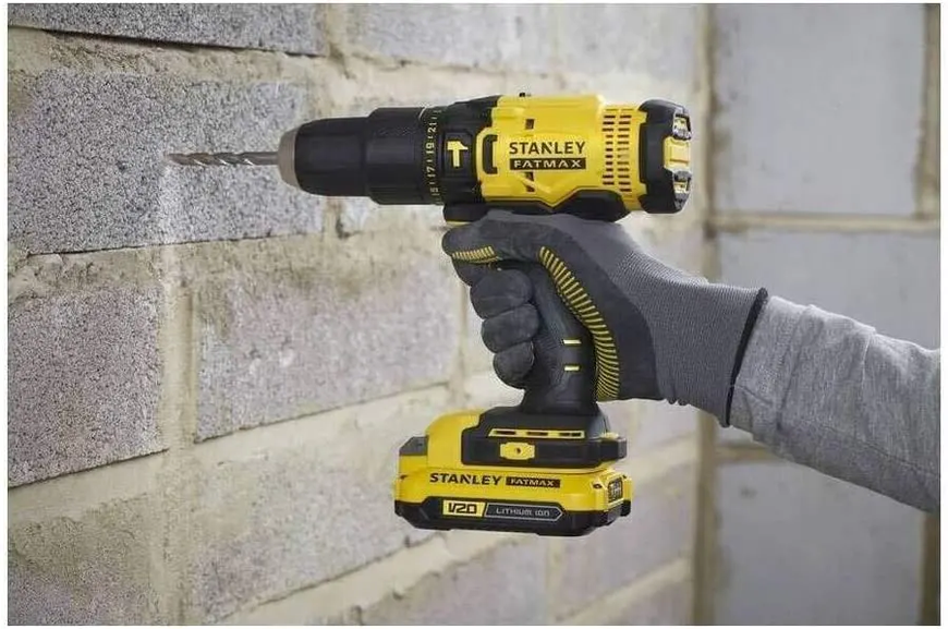 Шурупокрут акумуляторний ударний Stanley FatMax SFMCD711C2K 726803 фото
