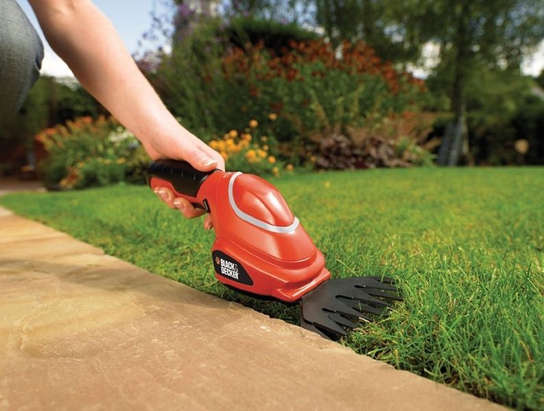 Ножиці акумуляторні BLACK & DECKER GSL700KIT 726760 фото